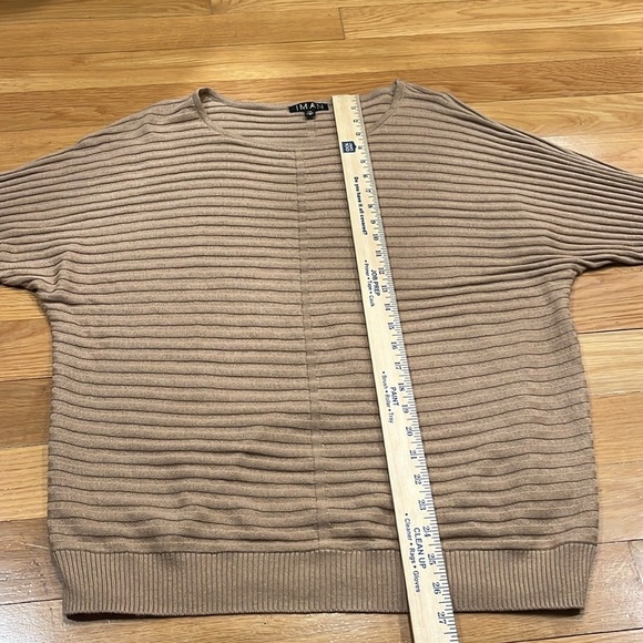Iman women’s tan scoop neck sweater size 1X. - Picture 7 of 8
